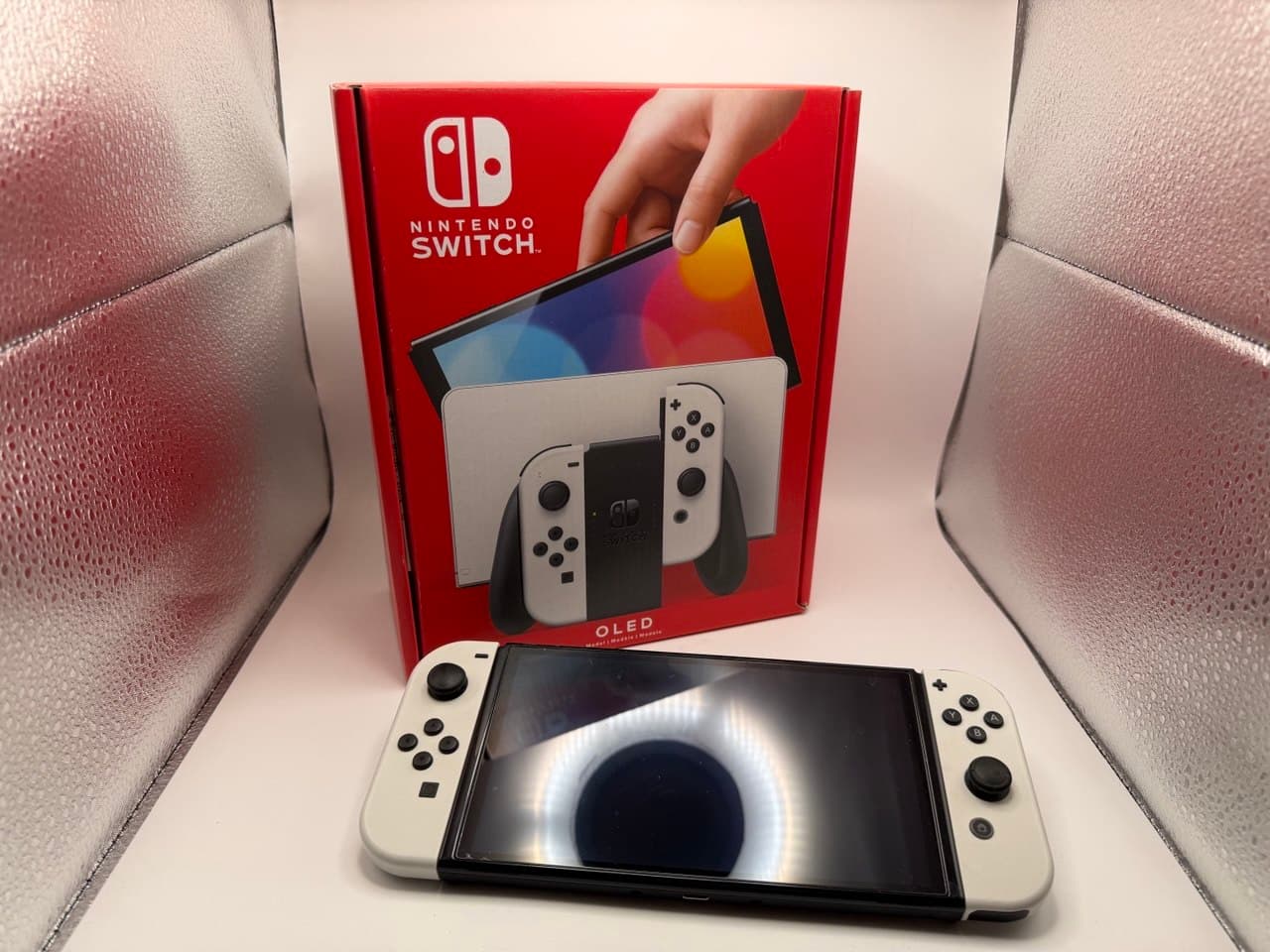 Nintendo Switch OLED white, complete in box
